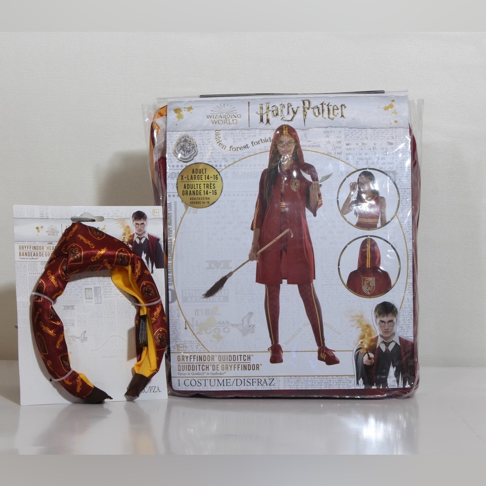 Adult Women's Gryffindor Quidditch Costume Harry Potter NWT